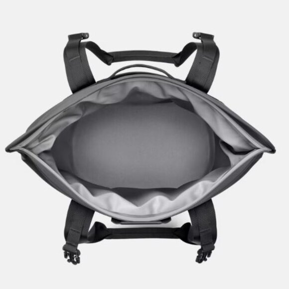 YETI Hopper M15 Tote Soft Cooler - Picture 4 of 16